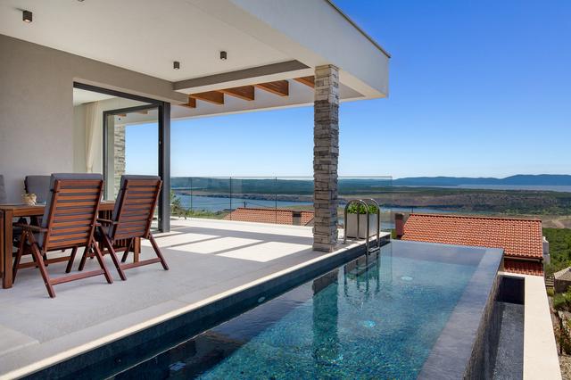 Villa House 7e: Header #1