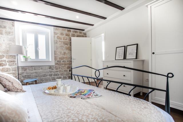 Casa Tinel Longo: Header #1