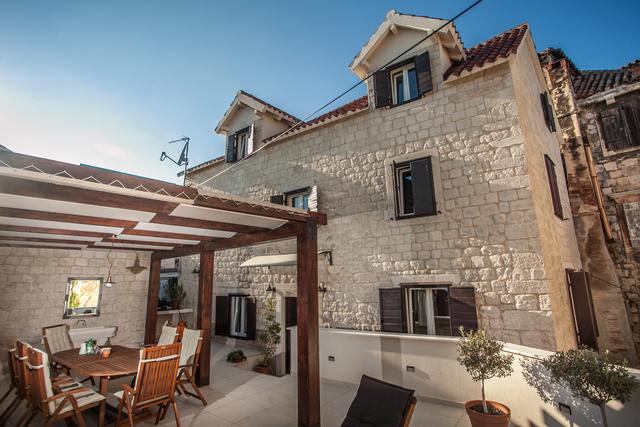 Casa Tinel Longo: Header #1