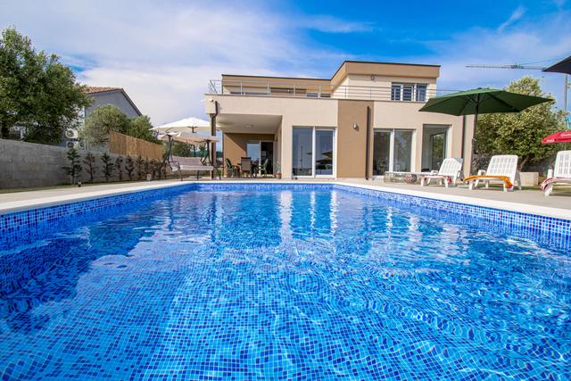 Villa Amra: Header #1