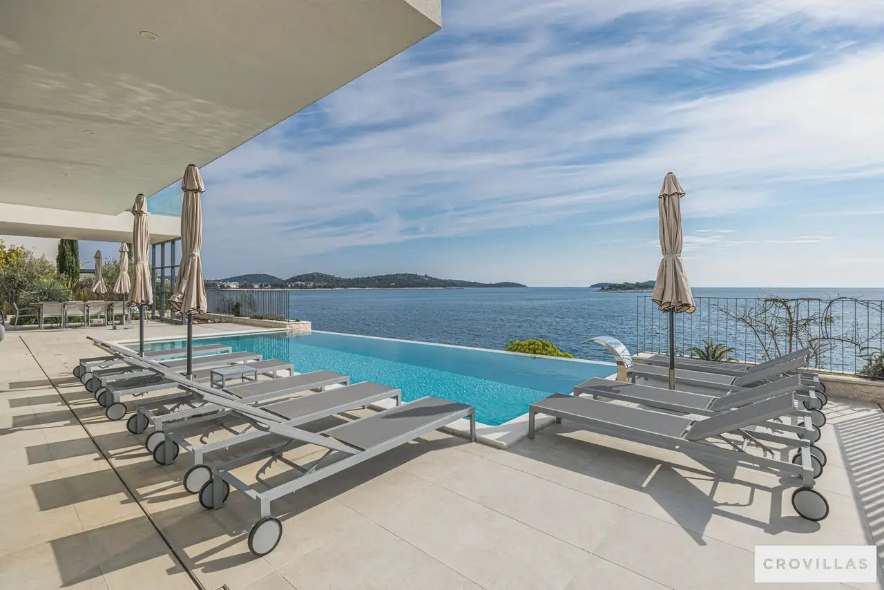 Villa Thalassa Noire: Header #1