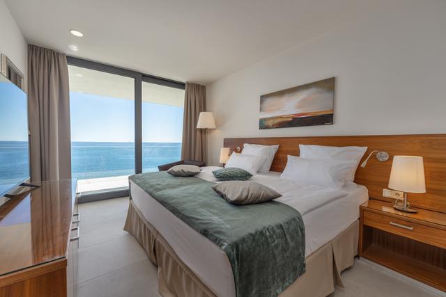 Villa Thalassa Noire: Header #1