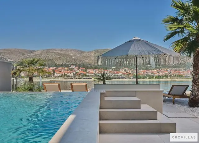 Villa Ciovo Collection 7.1: Header #1