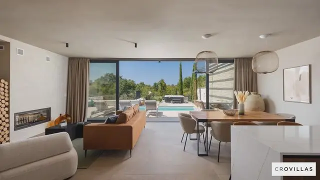 Villa Calm: Header #1