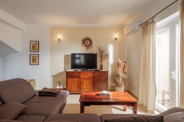 Villa Karoli: Header #1