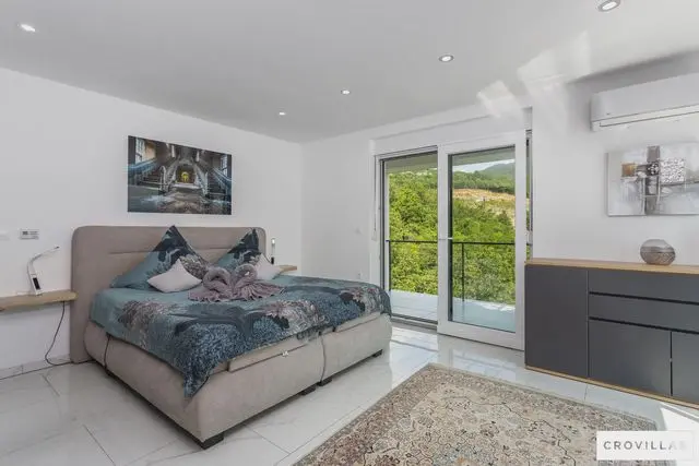 Villa Diamond: Header #1