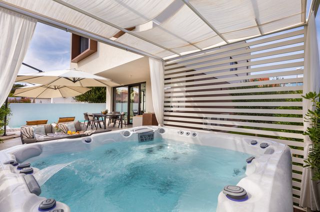 Villa Noa: Header #1