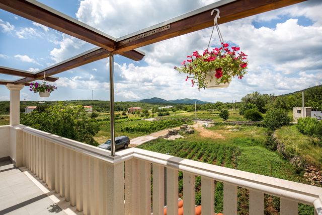Villa Bosnic: Header #1
