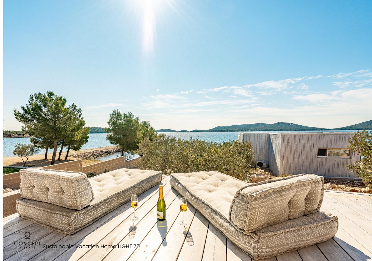 Glamping Light 70: Header #1