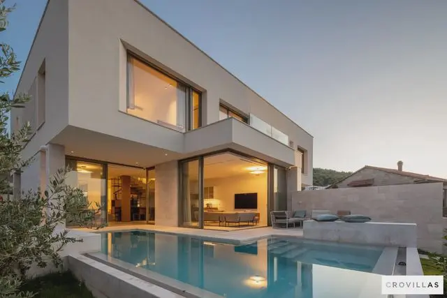 Villa Acadia F: Header #1