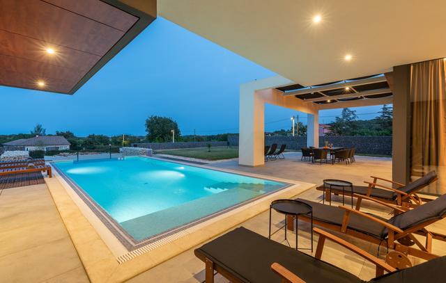 Vilă Livia: Header #1