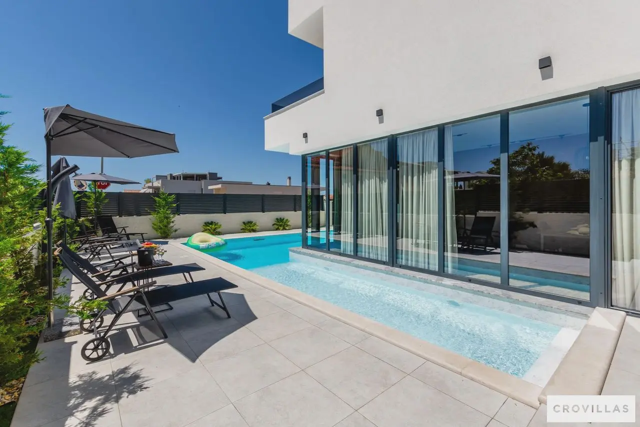 Willa Nova Vita: Header #1