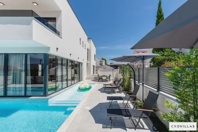 Willa Nova Vita: Header #1