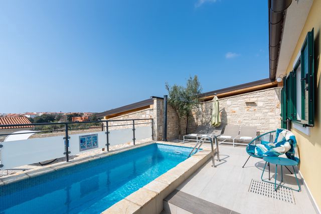 Villa Valencan 2B: Header #1
