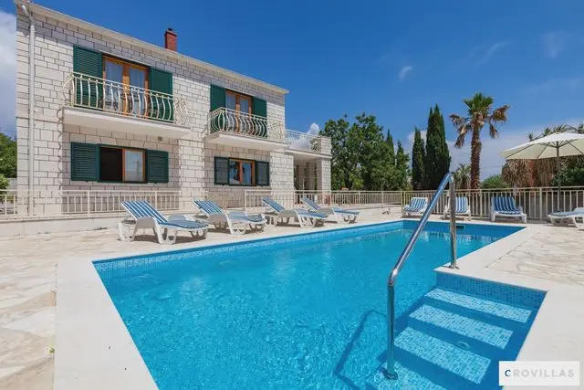 Villa Stina: Header #1