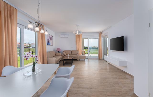 Villa Complex RoSi: Header #1