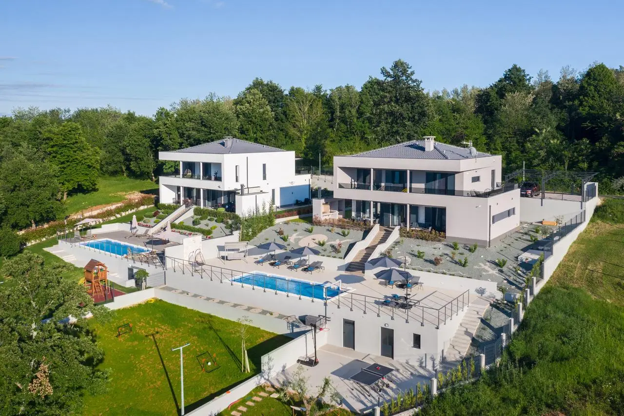 Villa Complex Alca