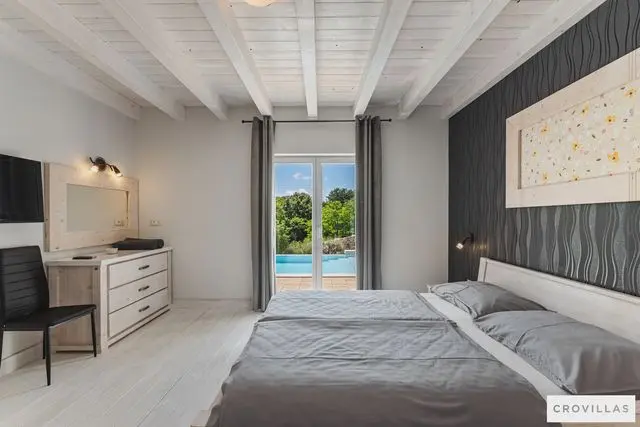 Villa Monet: Header #1