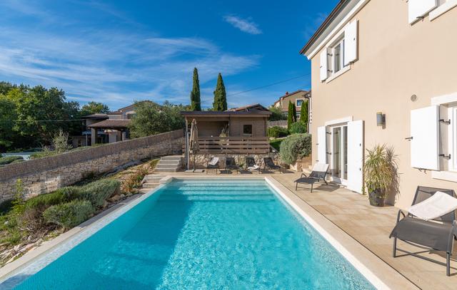 Villa Monet: Header #1