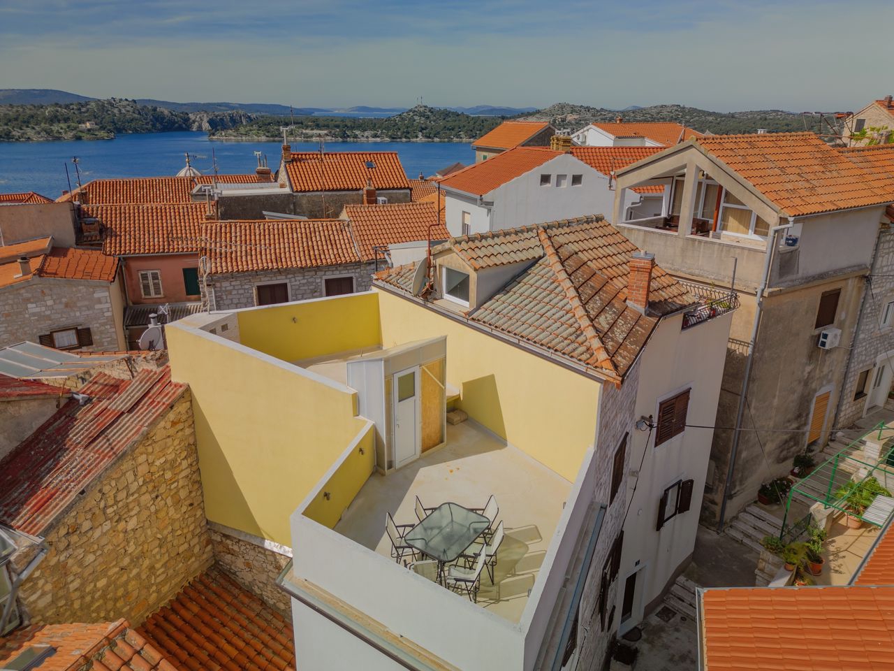Casa Arx: Header #1