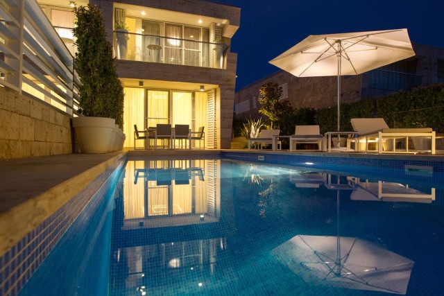 Villa Oleander: Header #1