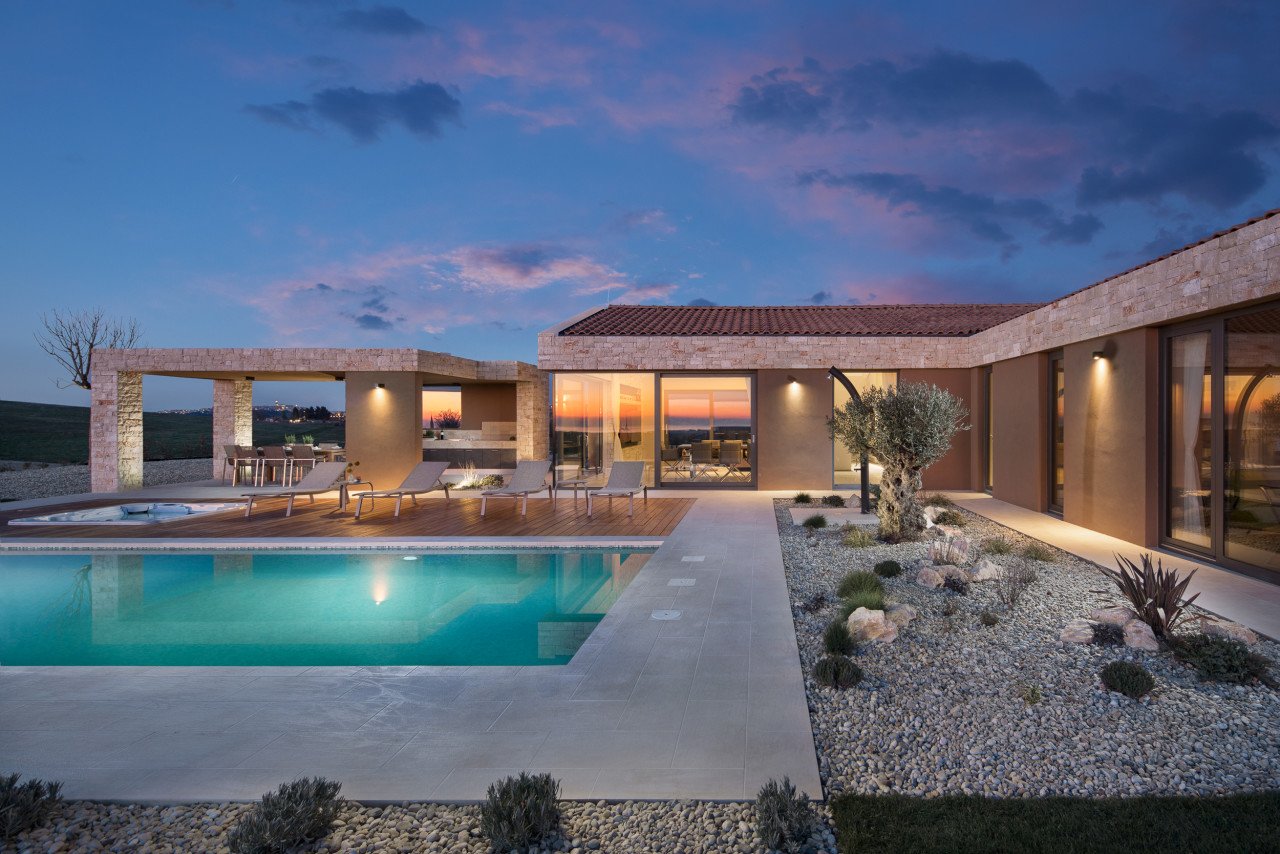 Villa Royale: Header #1
